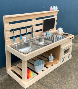 Mud Kitchen Ultimate Deluxe