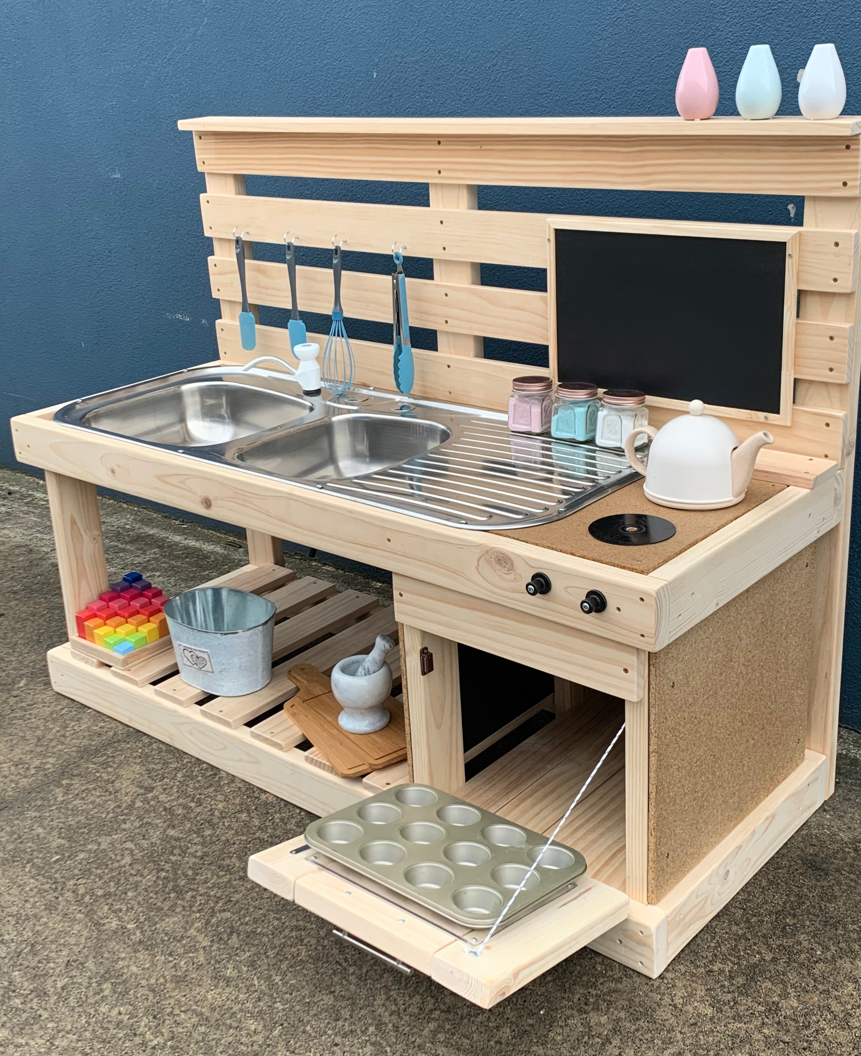 Mud Kitchen Ultimate Deluxe